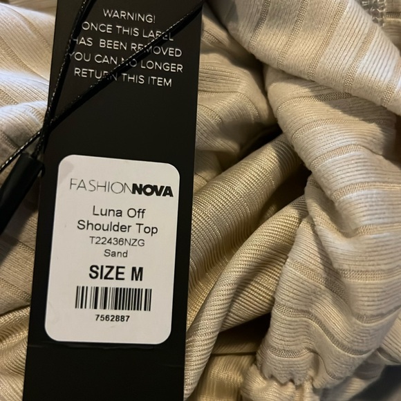 New Fashion Nova Luna Off Shoulder Top Size M - Picture 4 of 4